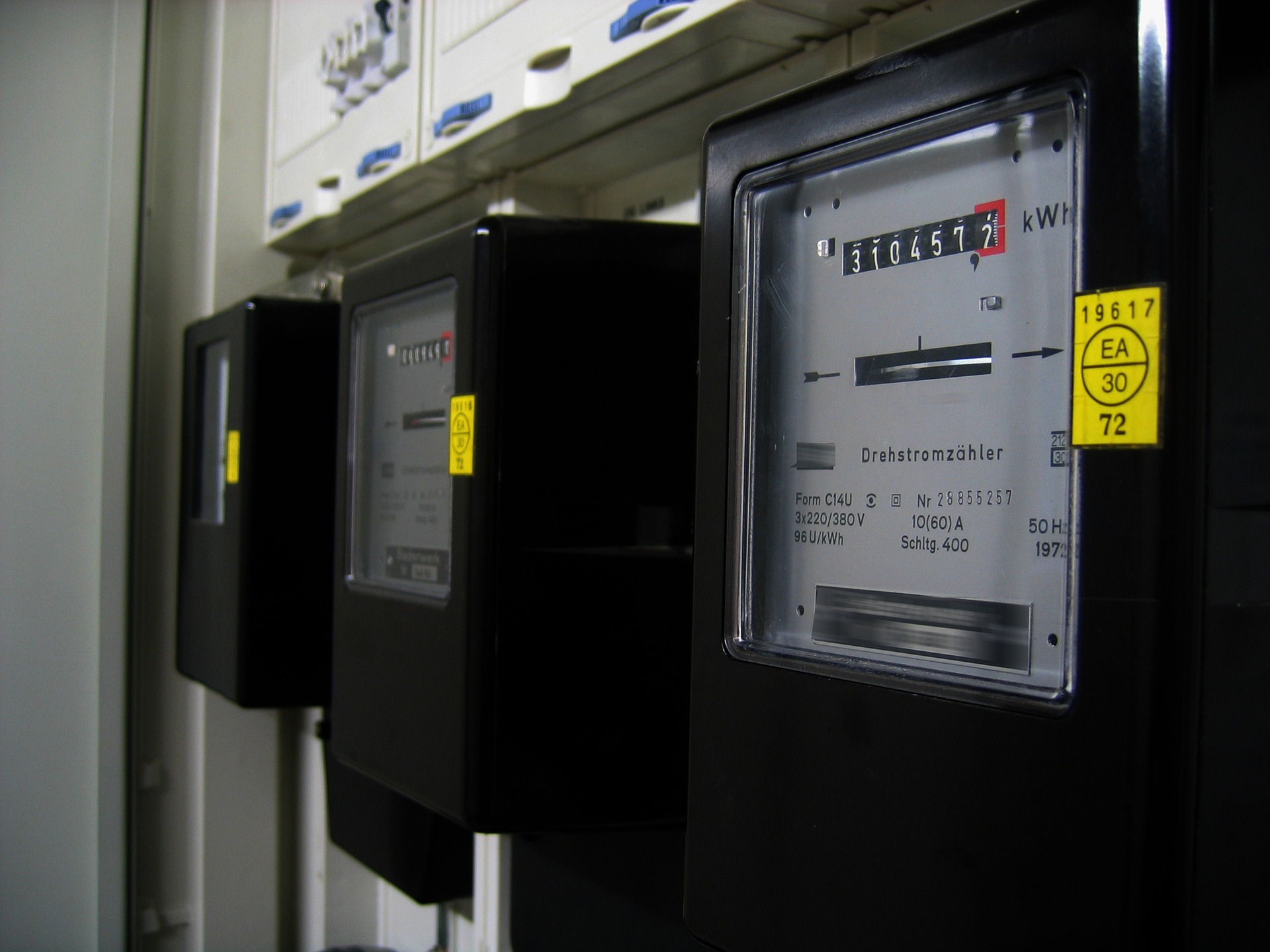 electricity-meter-gf77aefb32_1920 (6) (1)